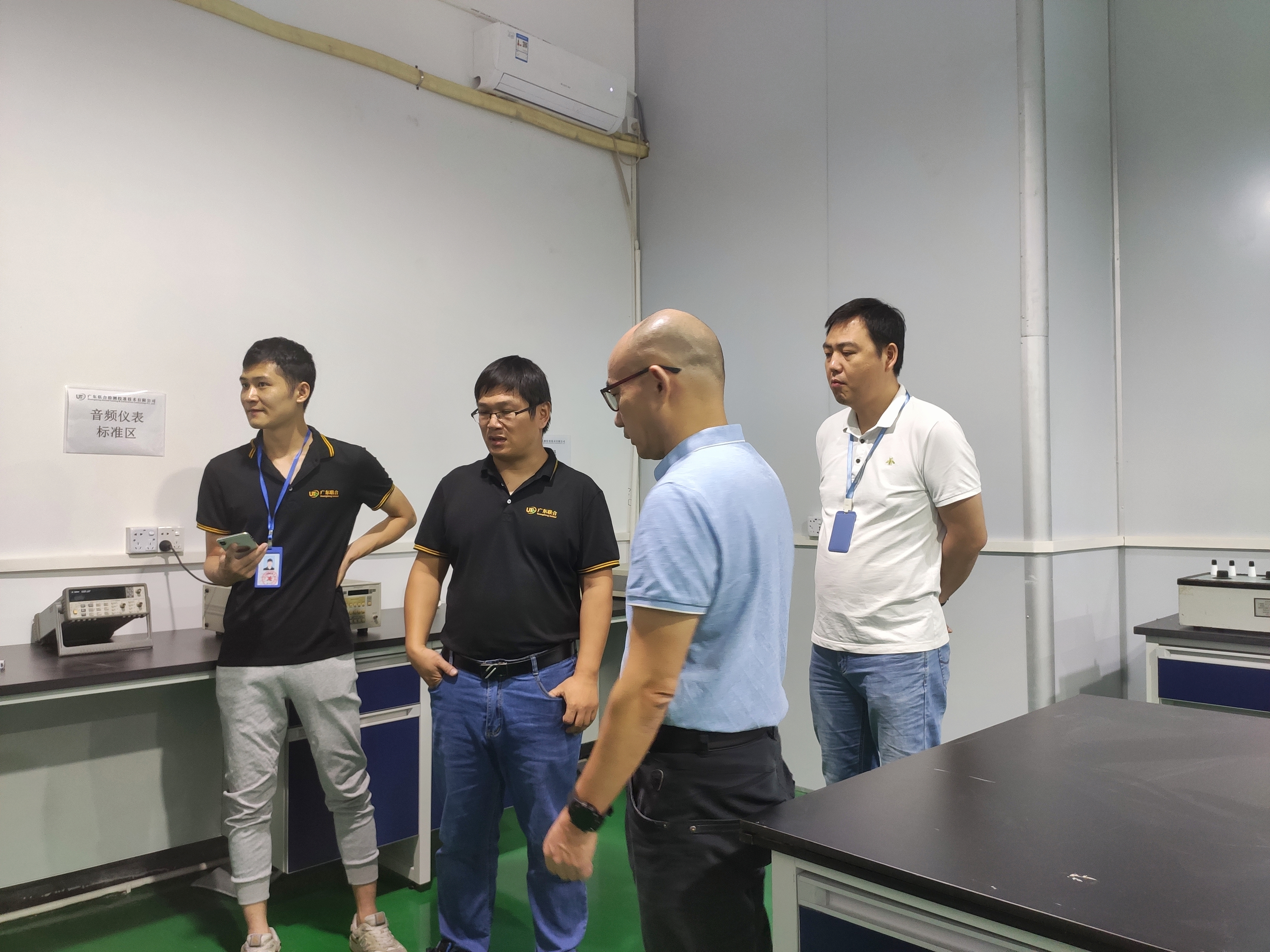 分析天平样品称量准确度过低原因分析